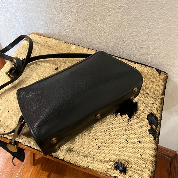 Vintage classic black Dooney and Burke pebble leather crossbody bag - Picture 3 of 7